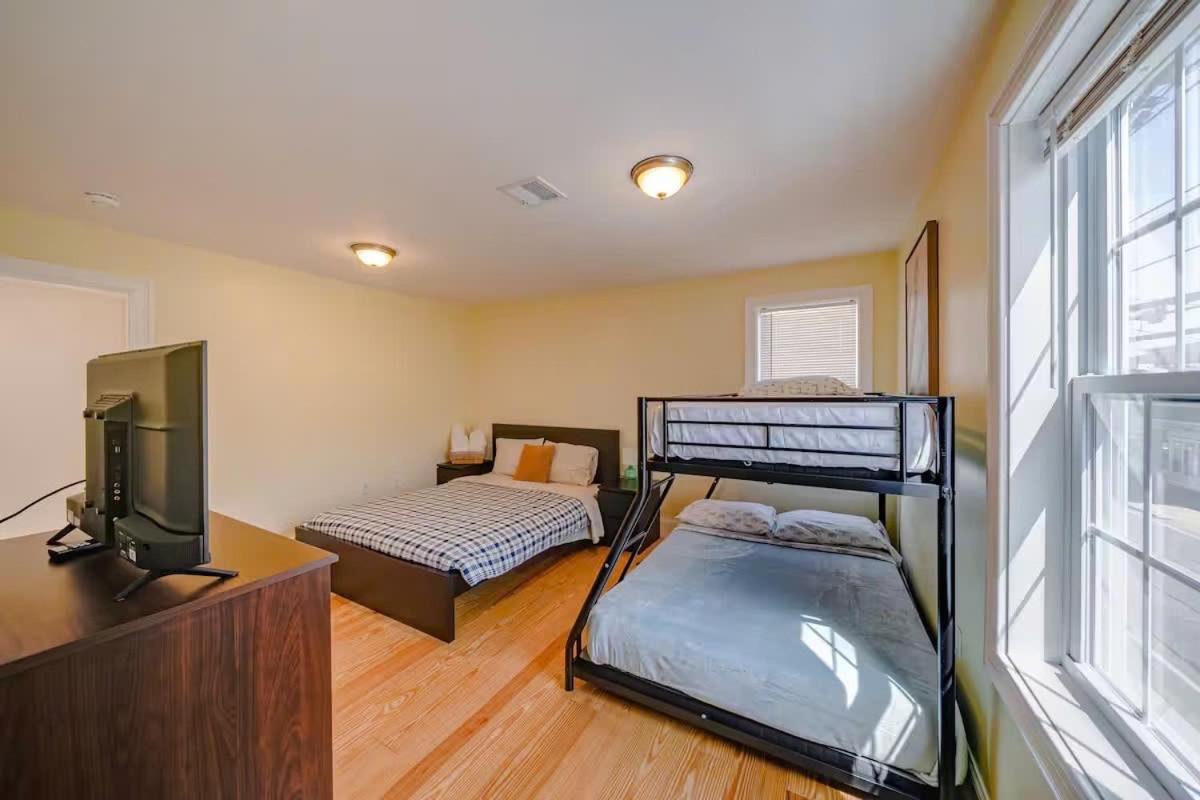 37 - 3Br Quincy - Cozy Townhouse Near Blue Hills Apartment Exterior photo