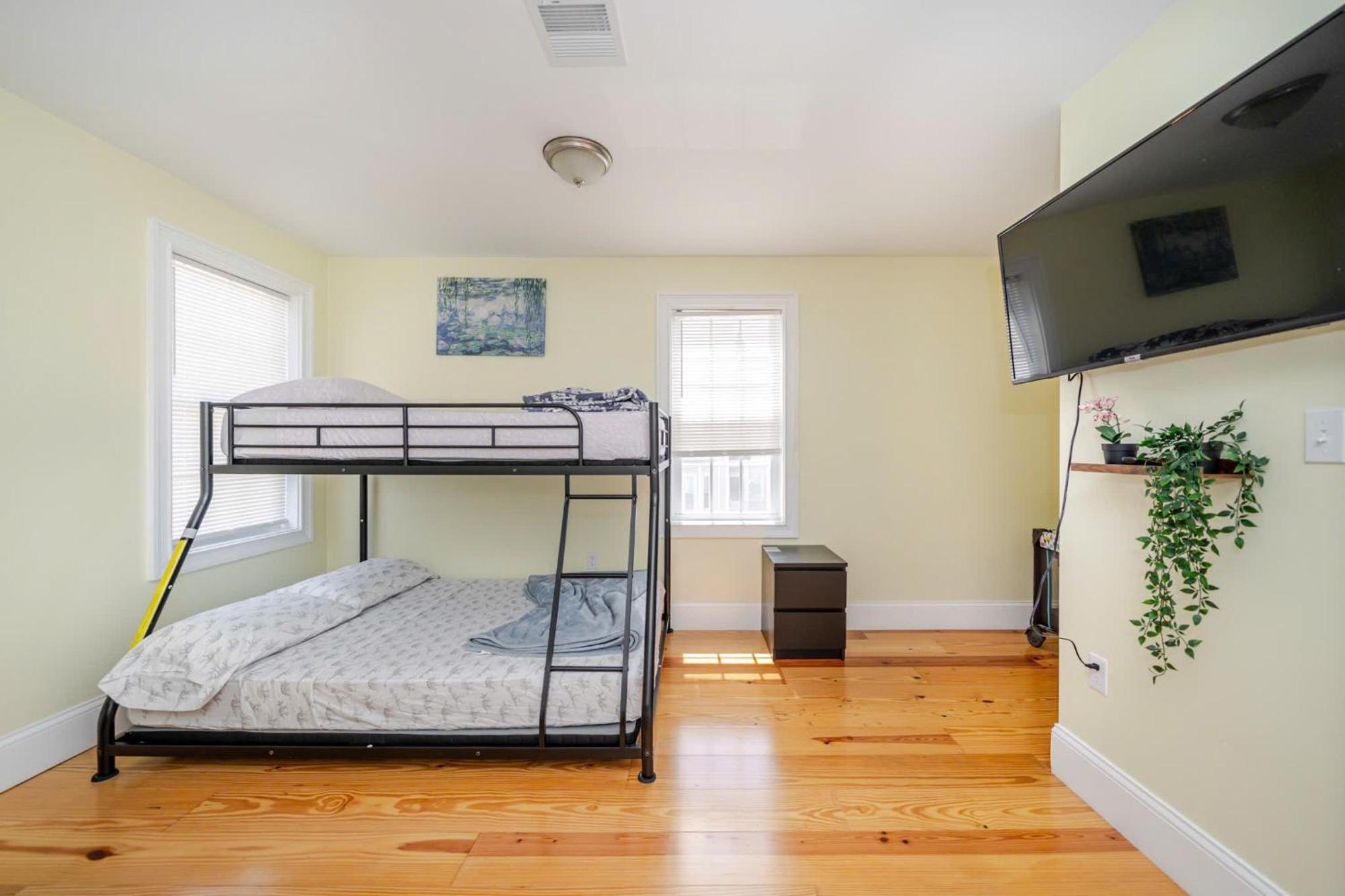 37 - 3Br Quincy - Cozy Townhouse Near Blue Hills Apartment Exterior photo