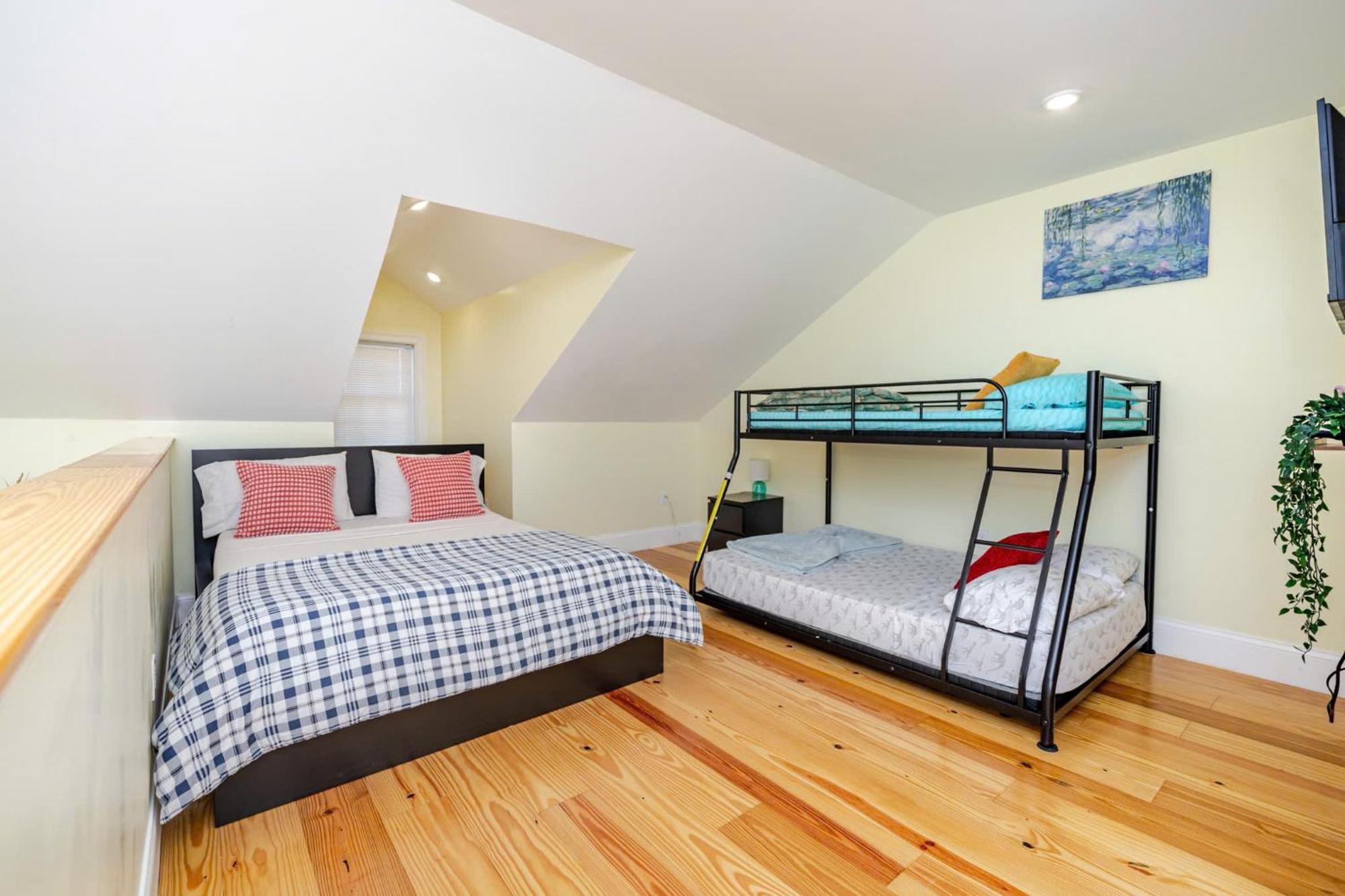 37 - 3Br Quincy - Cozy Townhouse Near Blue Hills Apartment Exterior photo