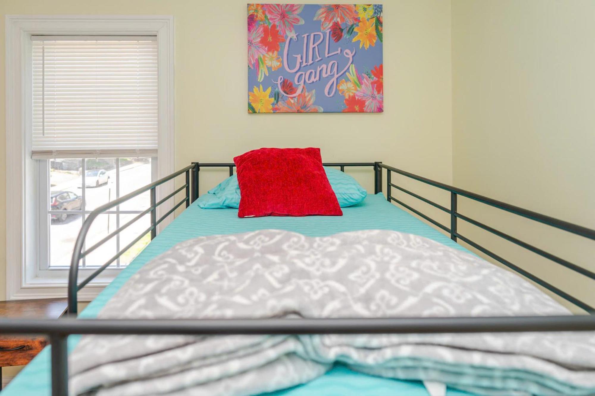 37 - 3Br Quincy - Cozy Townhouse Near Blue Hills Apartment Exterior photo